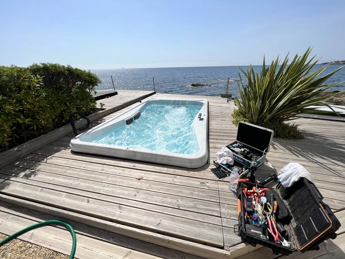 Intervention de dépannage sur un spa