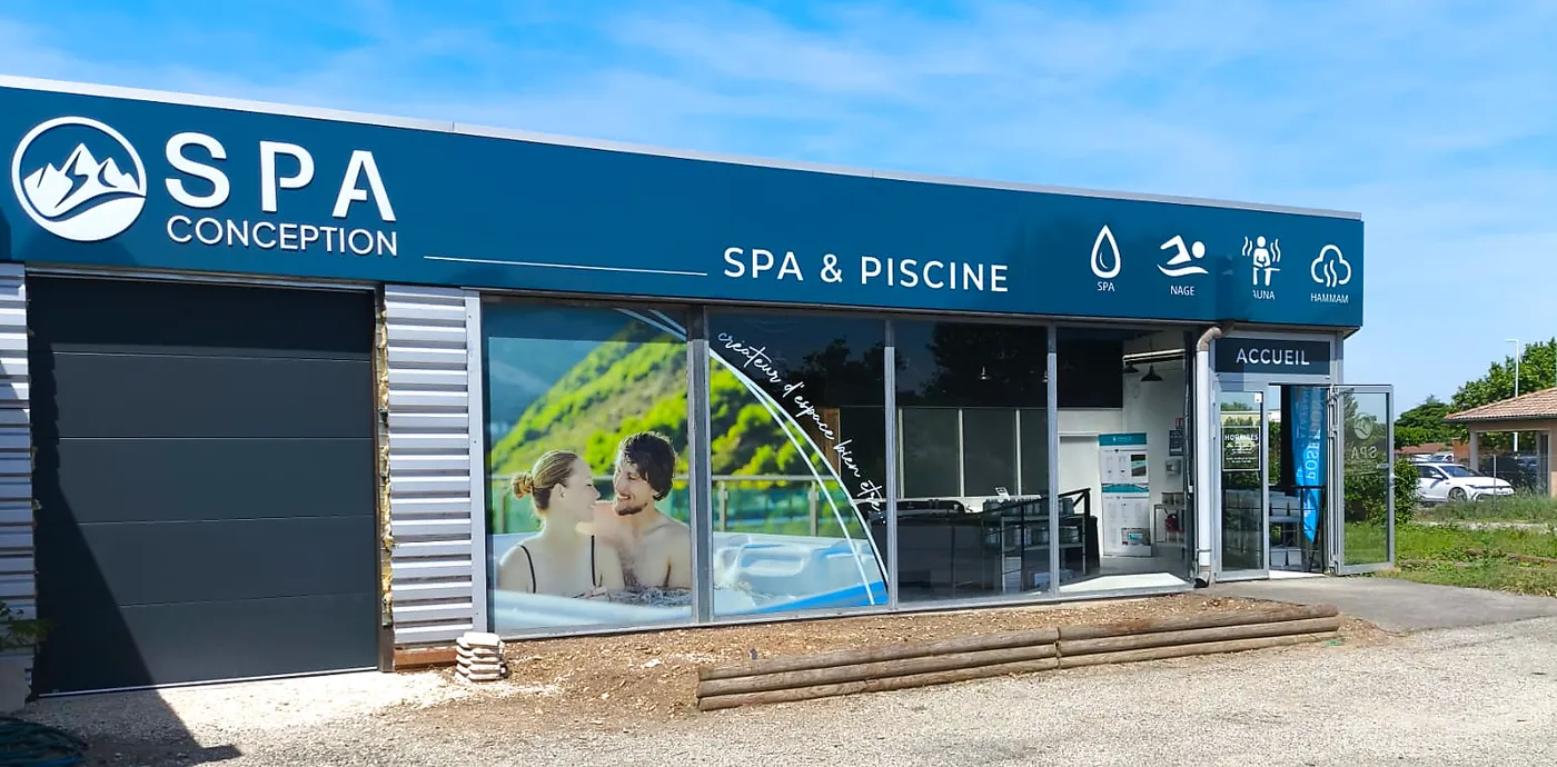 Façade du showroom SPA Conception à Chabeuil (26120)