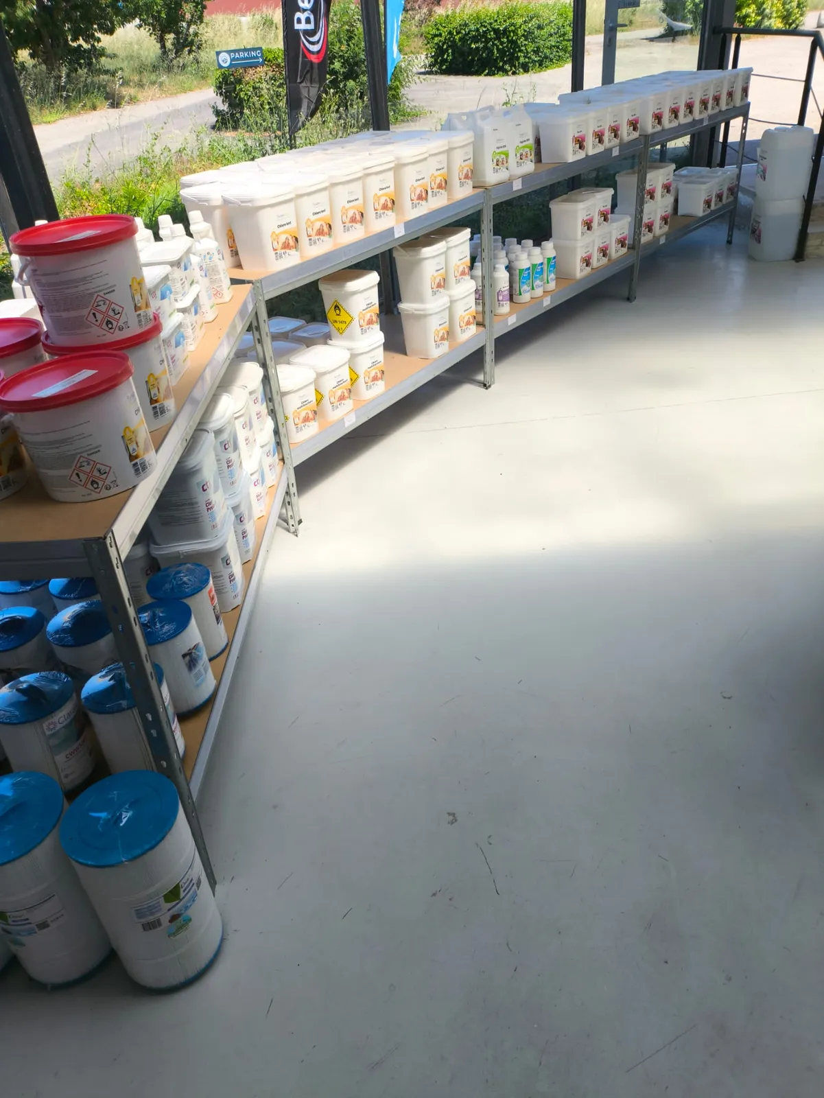 Rayonnage de produits d'entretien